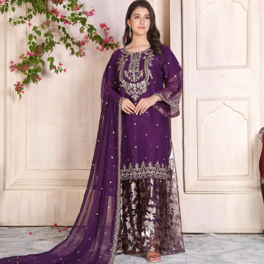 Regal in Purple: The Timeless Elegance Bello Pret