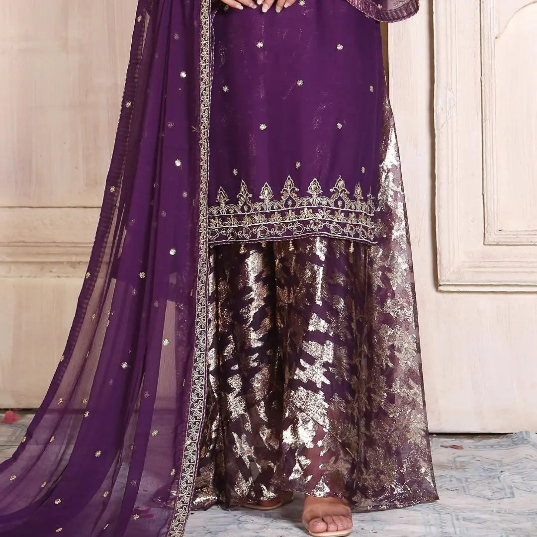 Regal in Purple: The Timeless Elegance Bello Pret